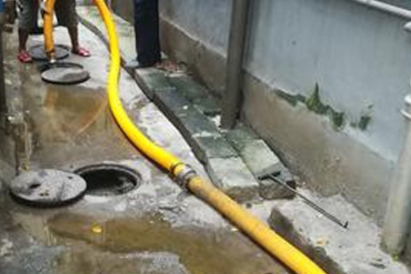 白云人和厕所堵 怎么通|市政雨水管道疏通,磷化管道用什么清洗